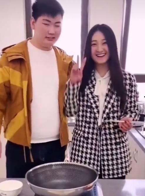 桑坡村网红陈小姐吃瓜事件,揭秘网络红人的争议瞬间