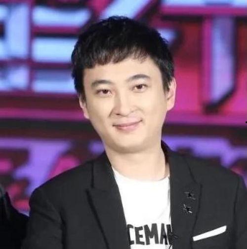 王思聪与网红孙一宁吃瓜,一场意外的美食邂逅