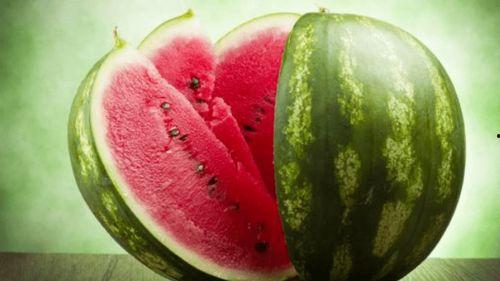 威海网红吃瓜事件真相,真相背后的网络风波